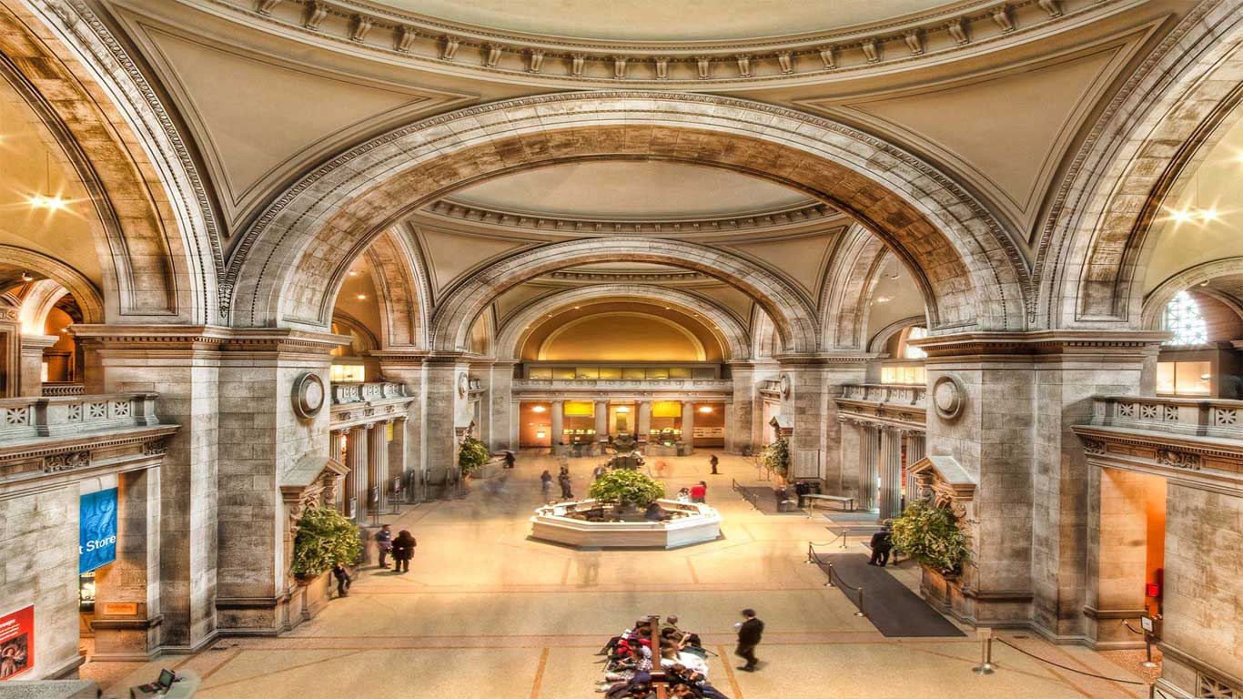 Oxford university metropolitan museum. Музей метрополитен в Нью-Йорке внутри. Метрополитен-музей в Нью-Йорке презентация. Метрополитен музей Нью-Йорк США официальный сайт. Музей в Америке метрополитен.